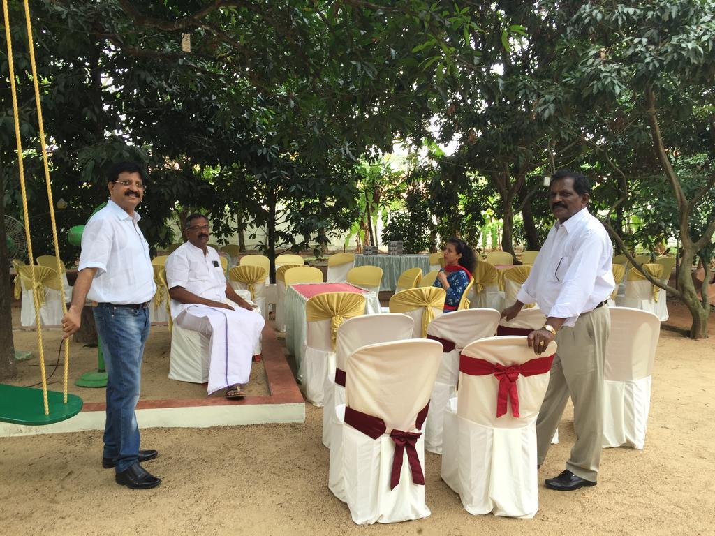 Palm Grove Service Villa Kochi Luaran gambar
