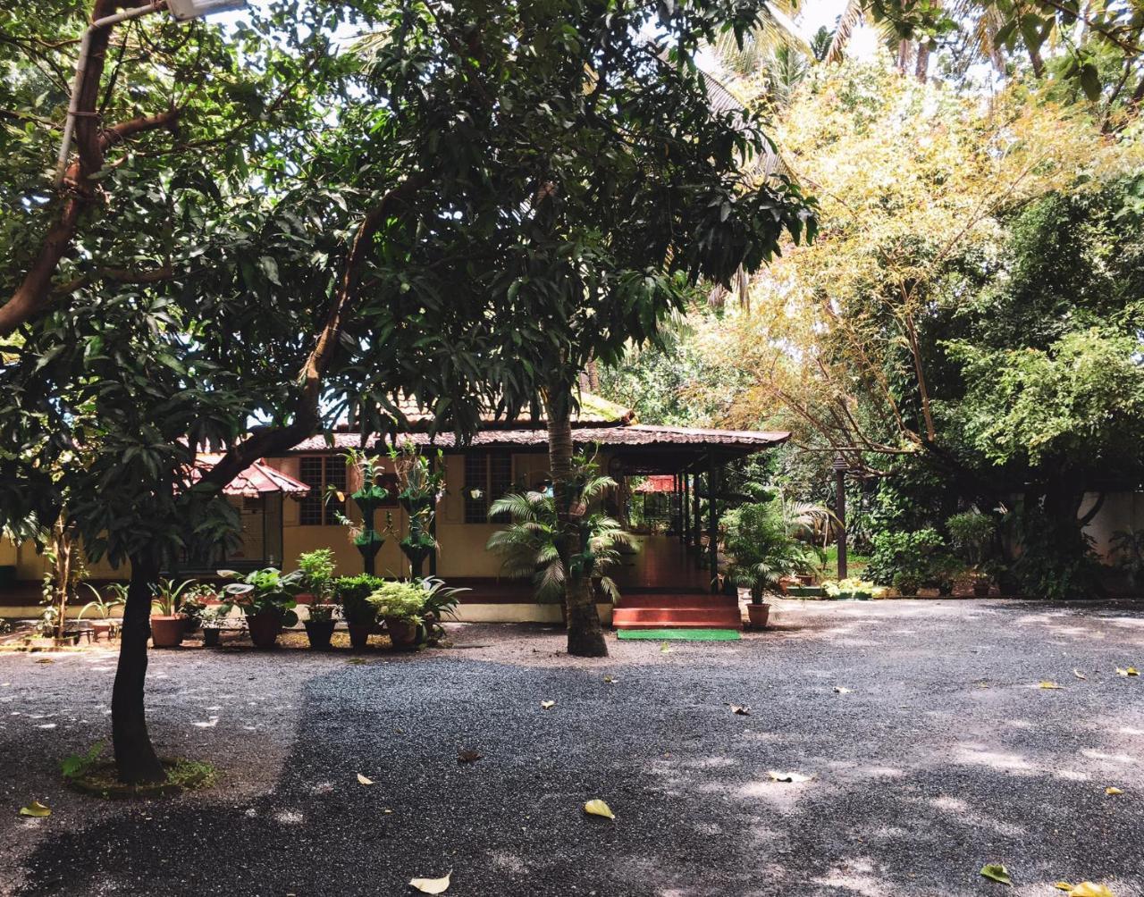 Palm Grove Service Villa Kochi Luaran gambar