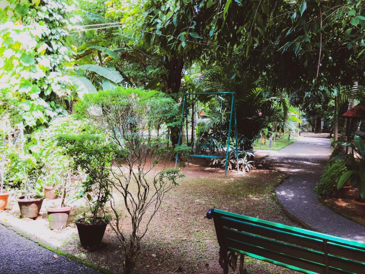 Palm Grove Service Villa Kochi Luaran gambar