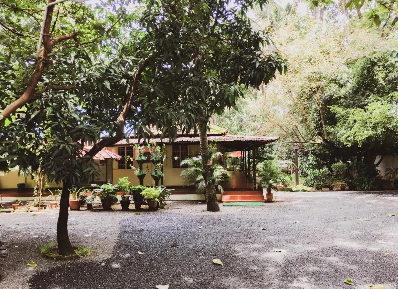 Palm Grove Service Villa Kochi Luaran gambar